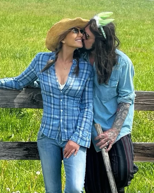 Billy Ray cyrus Elizabeth Hurley