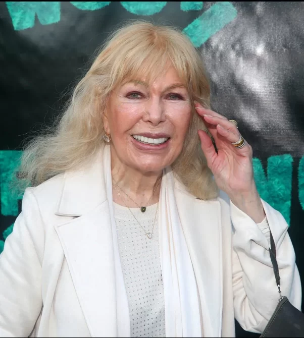 Loretta Swit final post