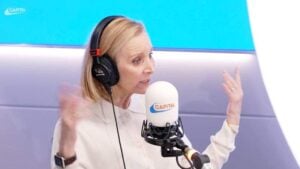 Lisa Kudrow Makes Rare Comment About ‘Friends’ Costar Matthew Perry